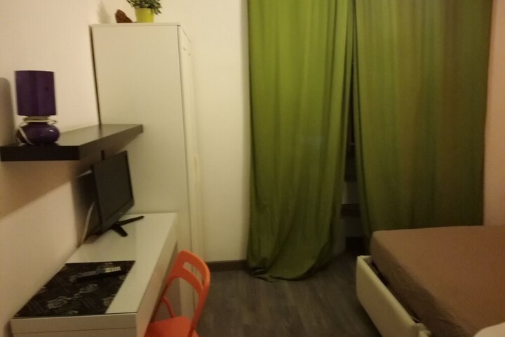 Room 9 of 15