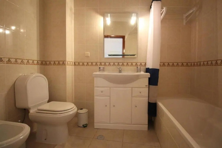 Room 4 of 13