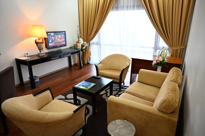 Room 25 of 46