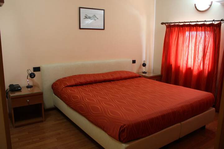Room 3 of 70