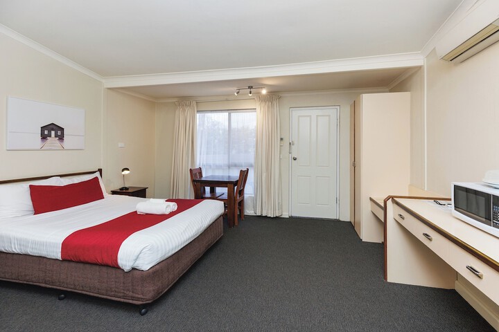Room 31 of 49