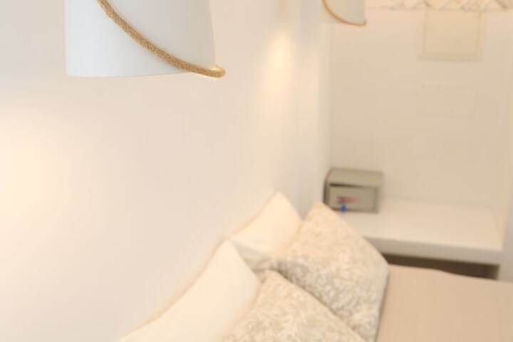 Room 22 of 187
