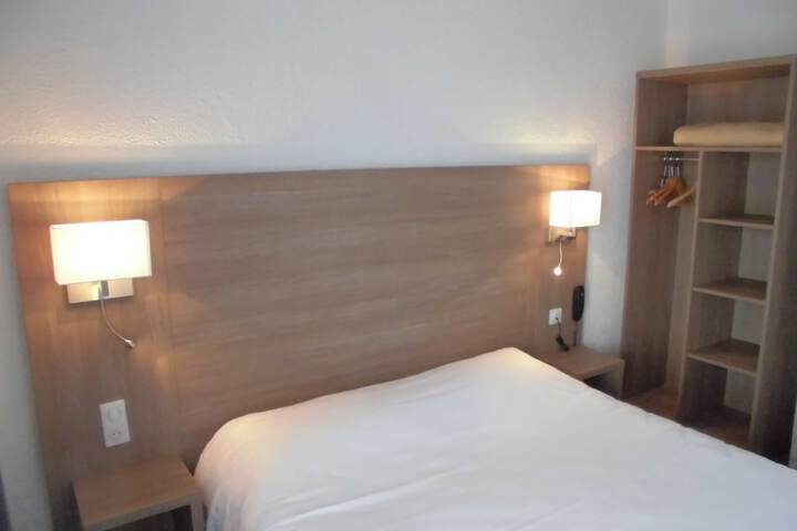 Room 30 of 41