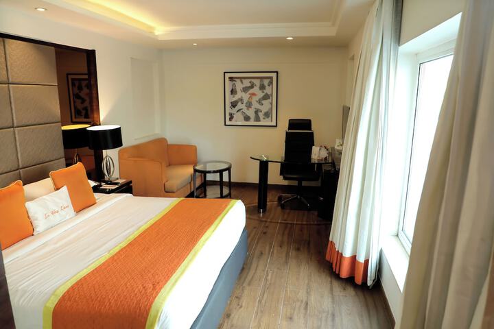 Room 27 of 69