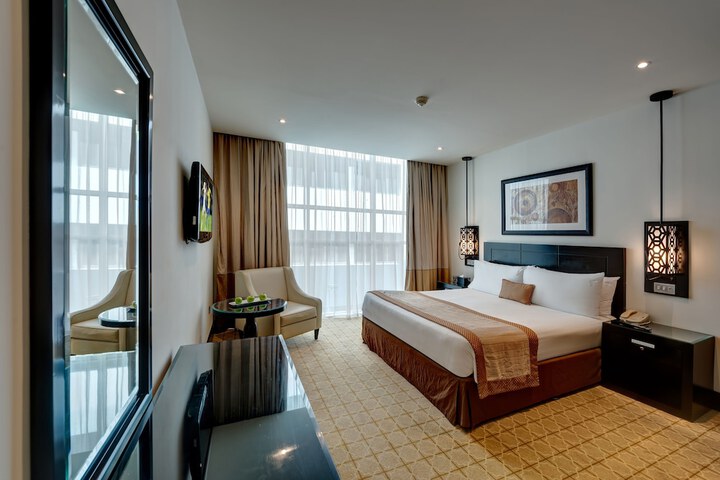 Room 73 of 211