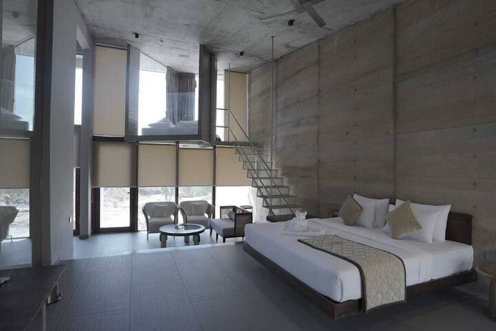 Room 7 of 20