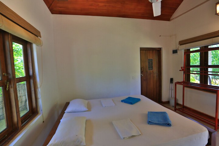 Room 5 of 23