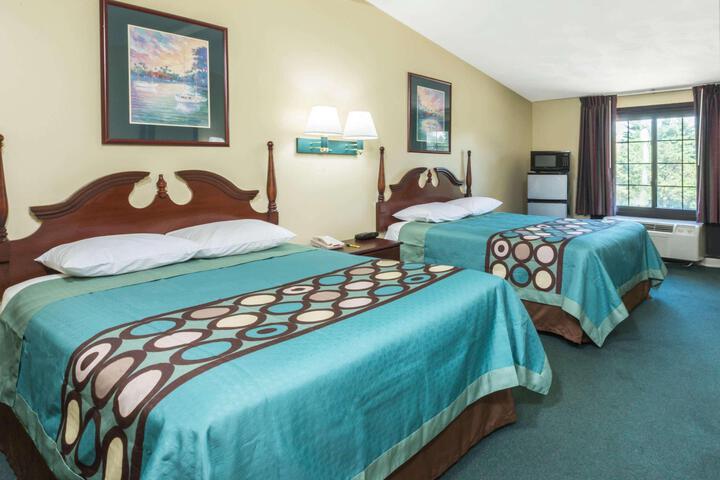 1 King Bed (7 of 7)