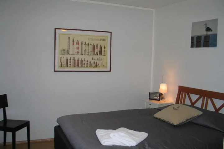 Room 3 of 20