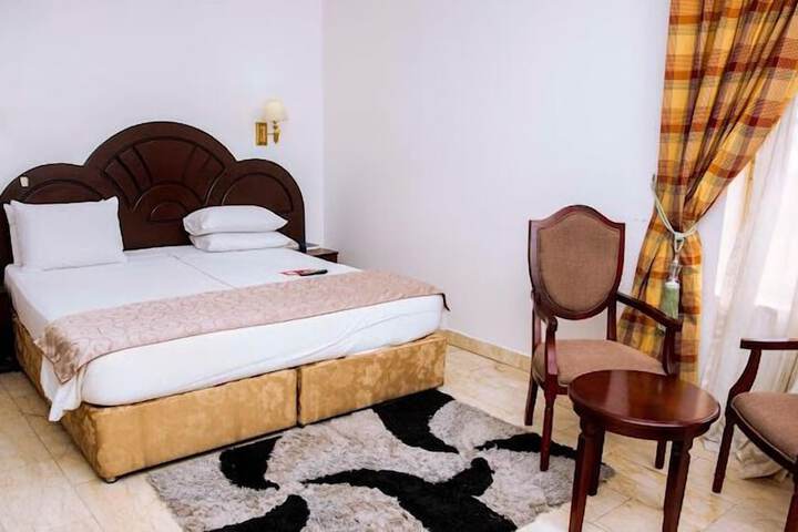 Room 4 of 47