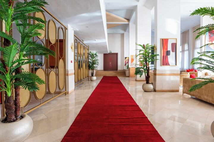 Hotel Lobby