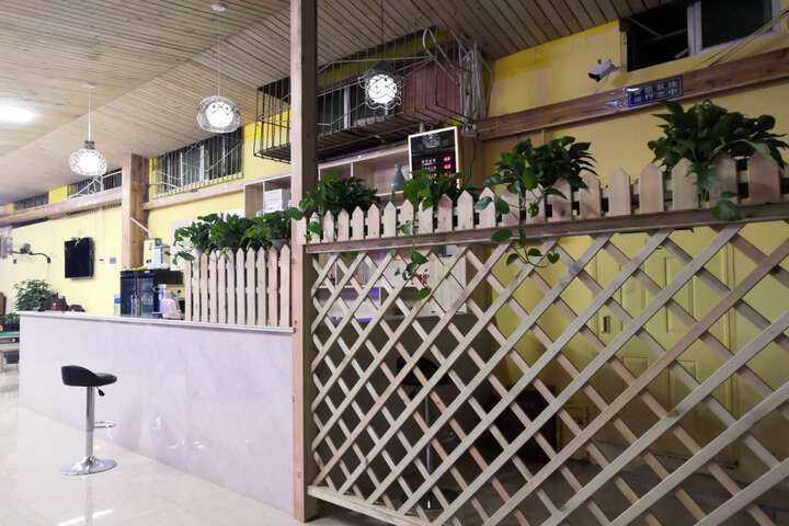 Hotel Interior 4 of 13
