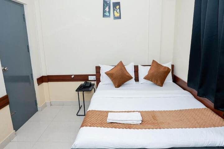 Room 18 of 37