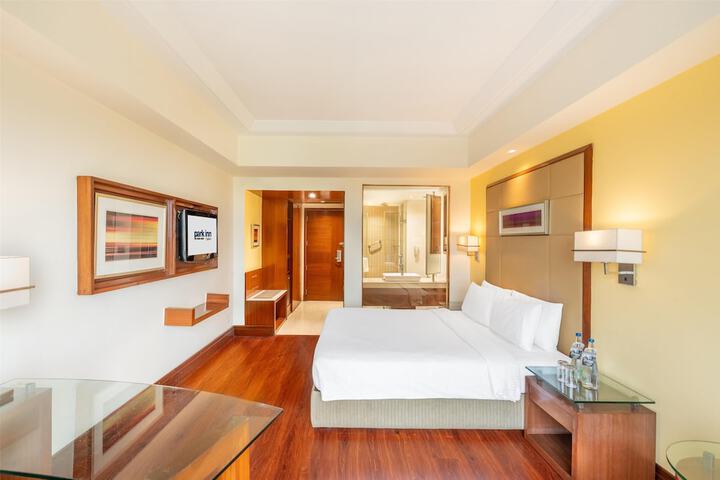 Room 22 of 62