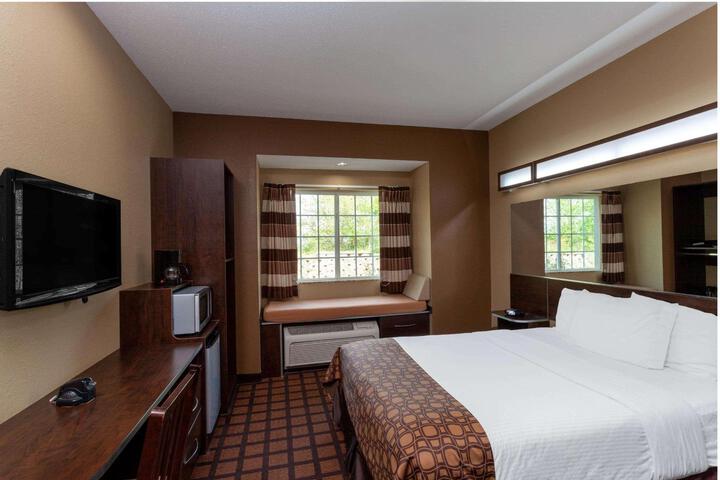 1 King Bed (1 of 2)