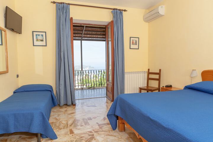 Room 15 of 66
