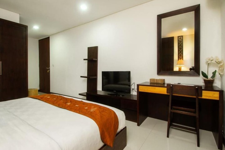 Room 18 of 52