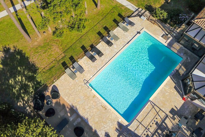 Pool 30 of 58