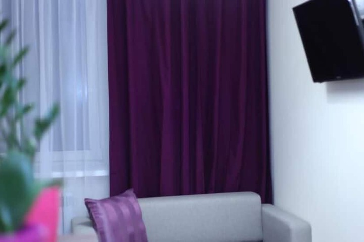 Room 35 of 60
