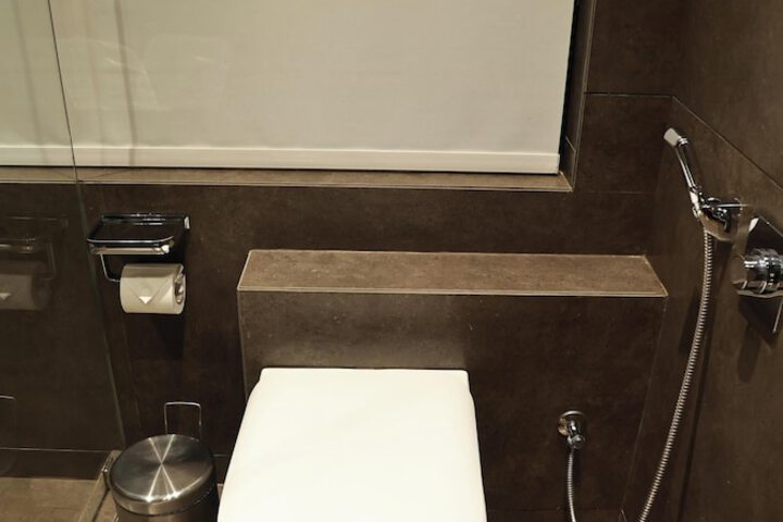 Room 32 of 53