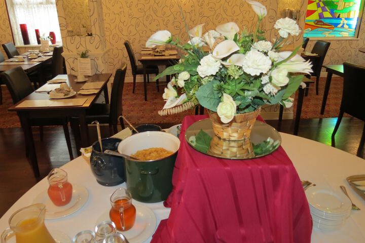 Dining Photos