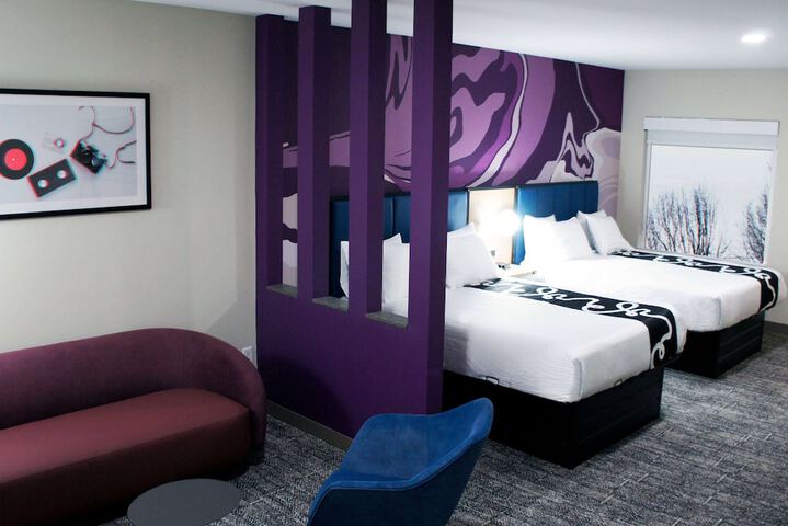 Room 10 of 13