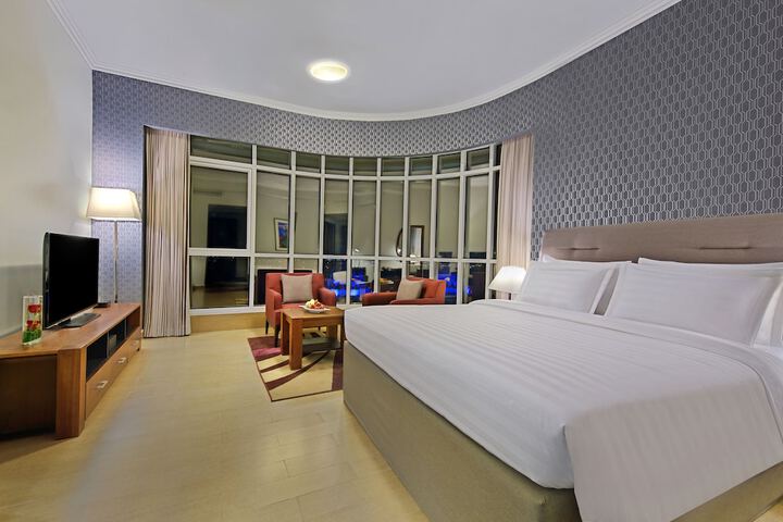 Room 8 of 72