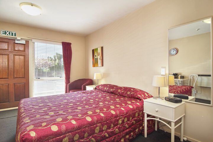 Room 10 of 48