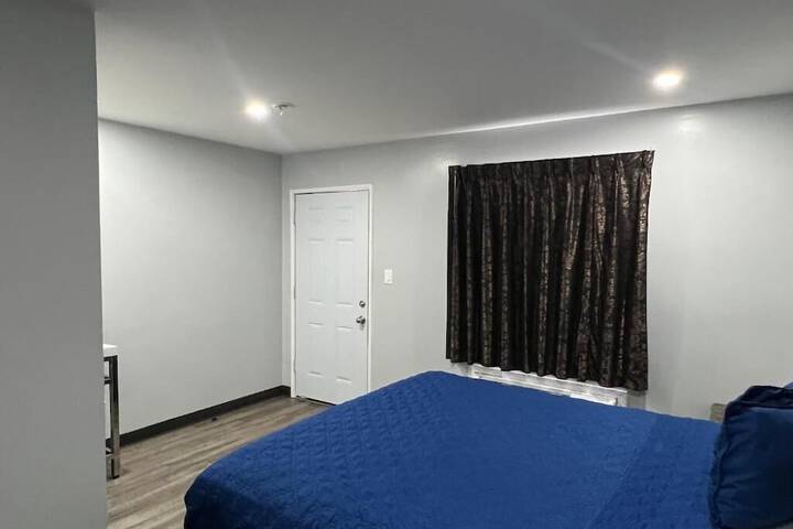 Room 3 of 10