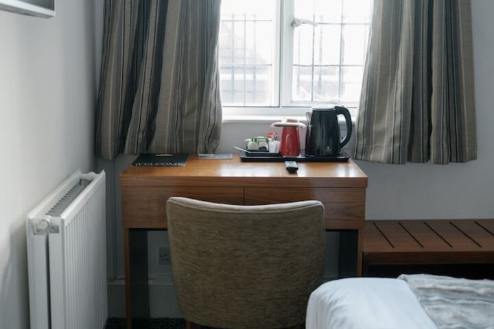 Room 9 of 44