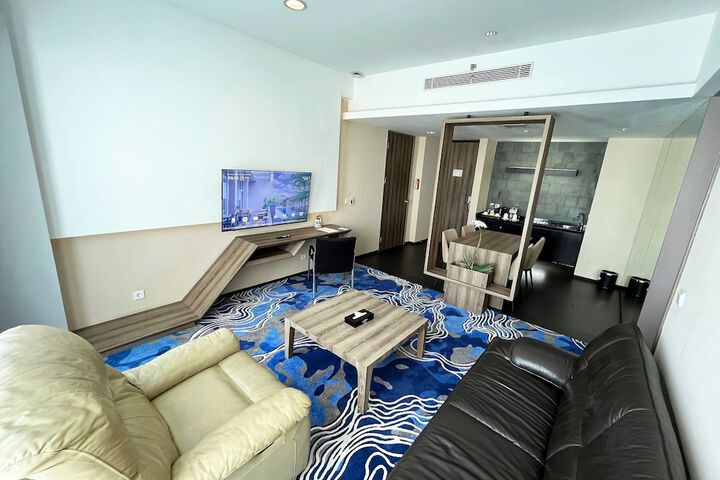 Room 35 of 127
