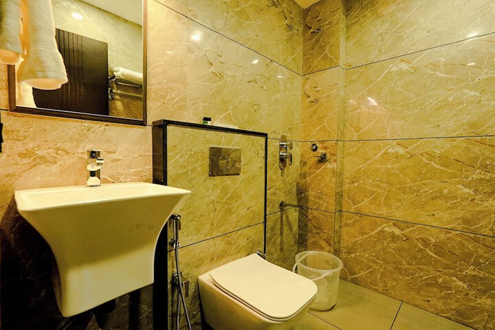 Room 16 of 22