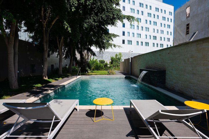 Pool 54 of 150