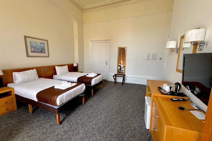 Room 18 of 74