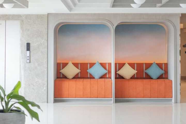 Ballroom/Hall 66 of 74