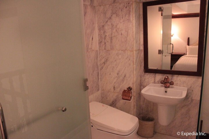 Room 75 of 131