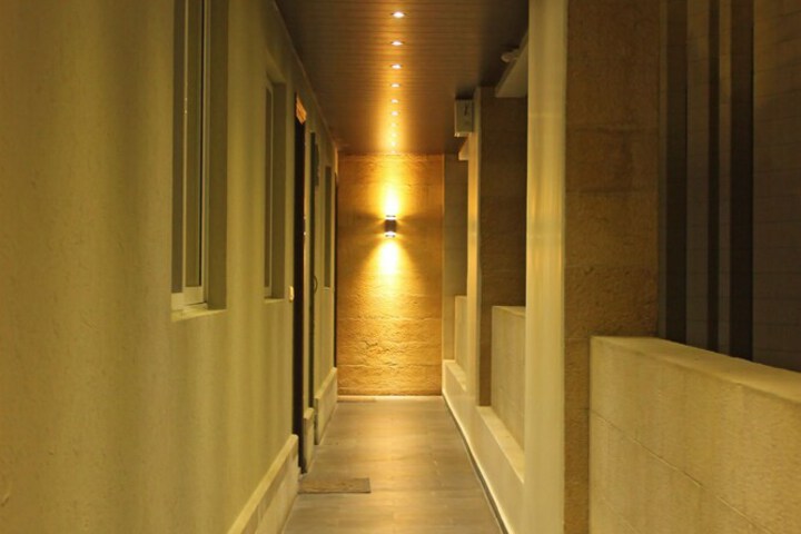Ballroom/Hall 61 of 82