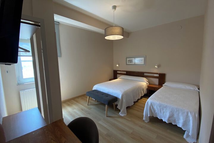 Room 12 of 26