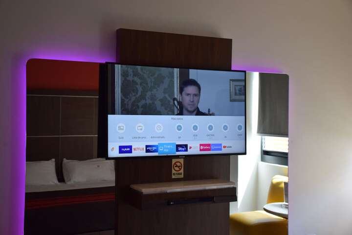 Room 3 of 21