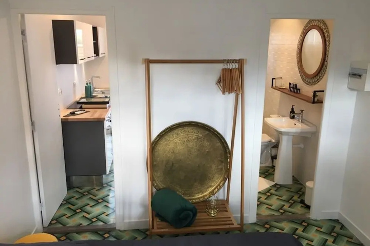 Room 7 of 17