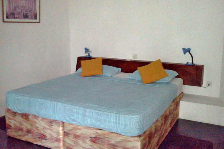 Room 7 of 38