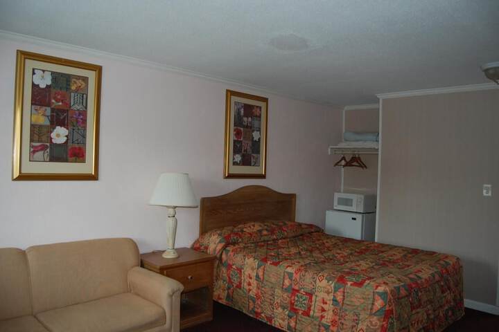 Room 8 of 29