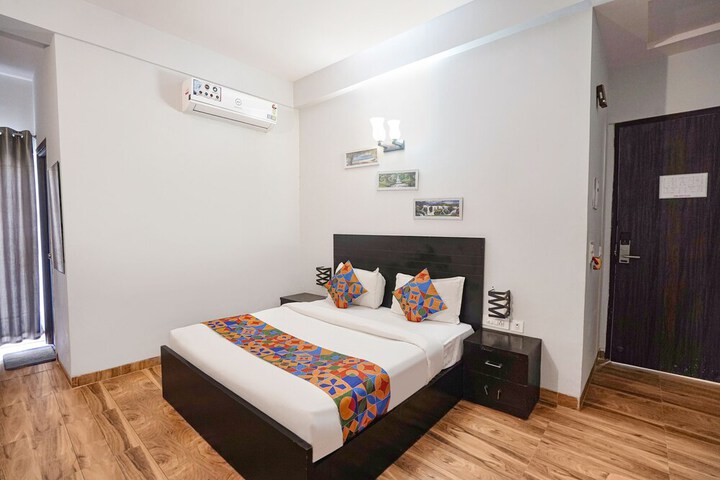 Room 14 of 30