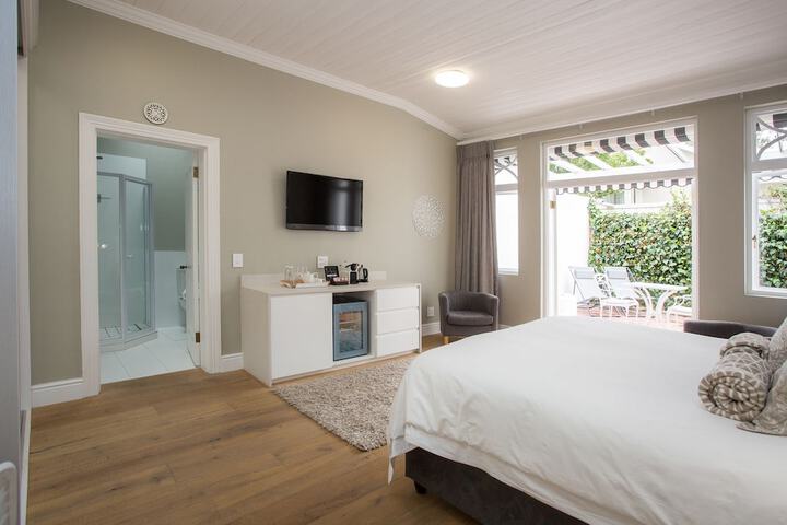 Room 4 of 35