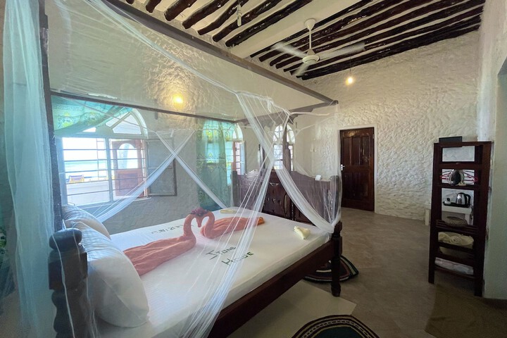 Room 3 of 31