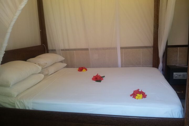 Room 12 of 113
