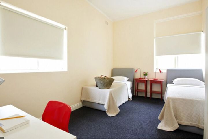 Room 5 of 39