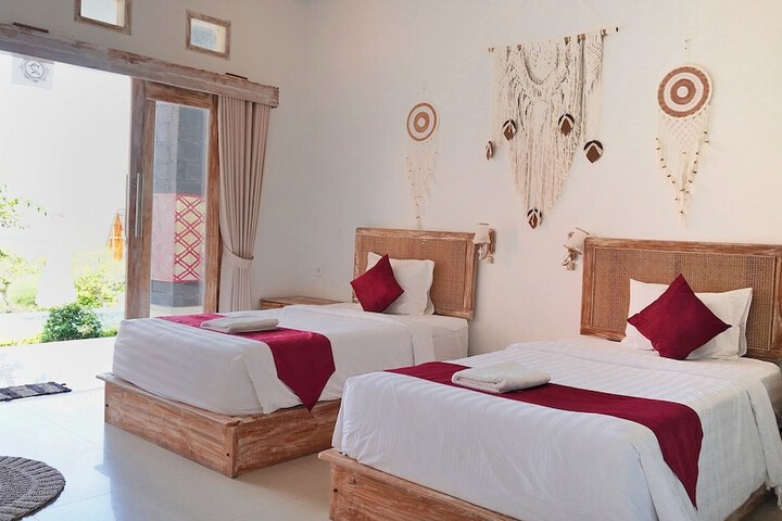 Room 10 of 74