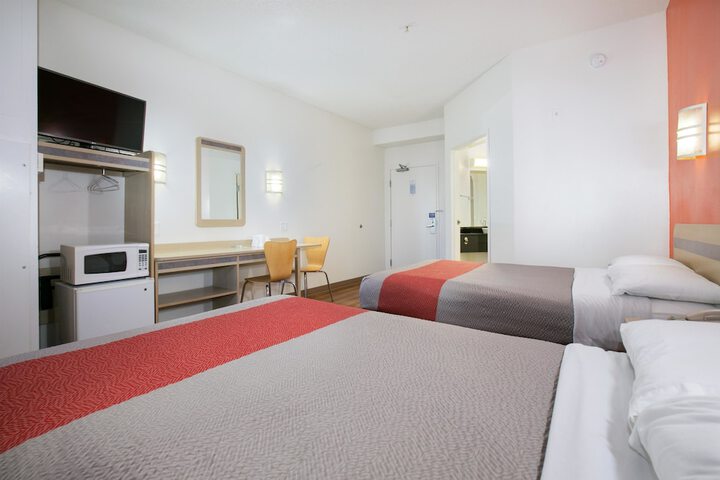 Double Accessible Queen Size Bed (1 of 10)