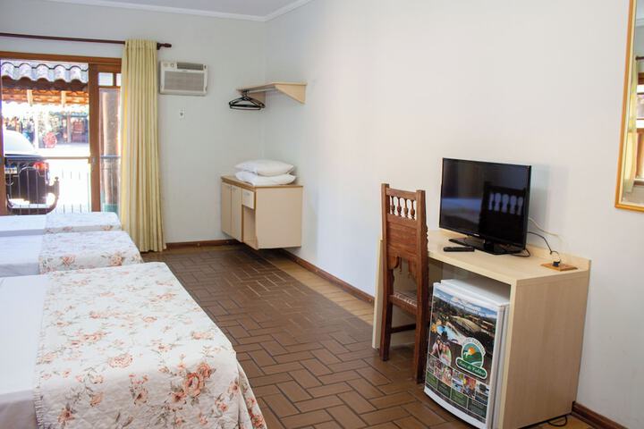 Room 26 of 143